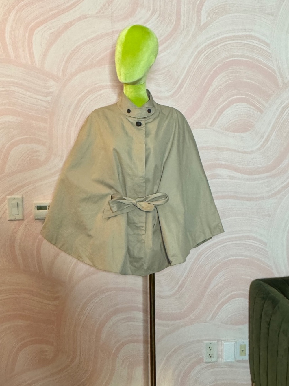 Banana Republic short cape trench coat
